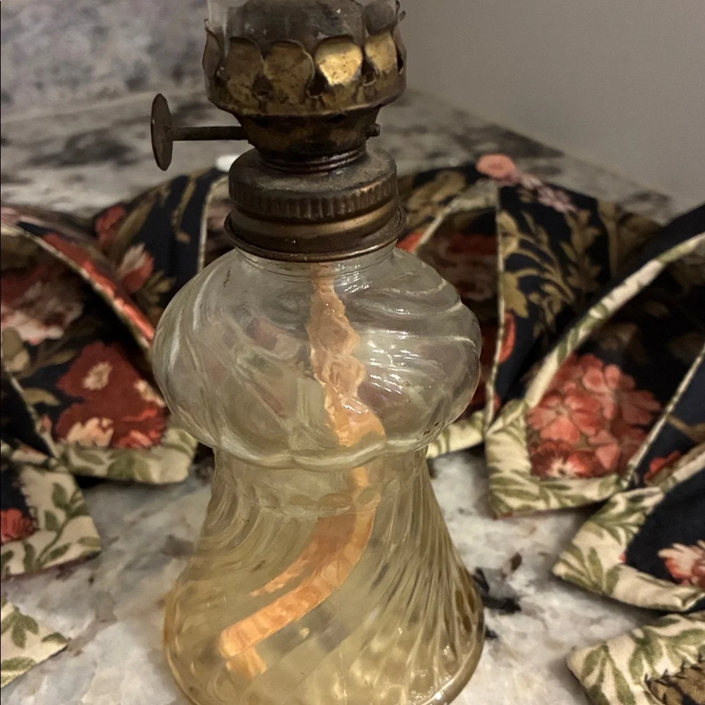 Vintage Plune & Atwood Acorn Oil Lamp
